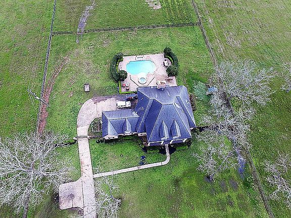 3rd image of 4102 River Forest Dr