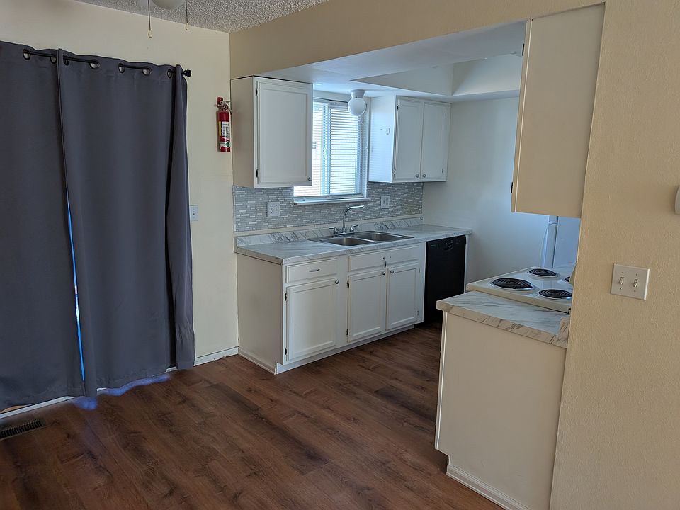 1st image of 3090 Starlight Cir