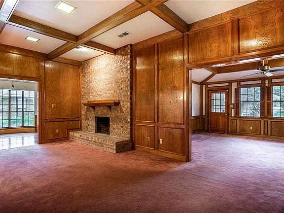 4th image of 4005 Medina Dr