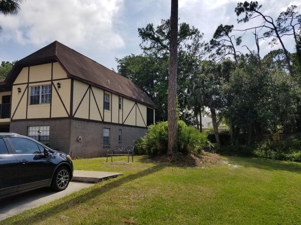 2979 Sir Hamilton Cir #2979