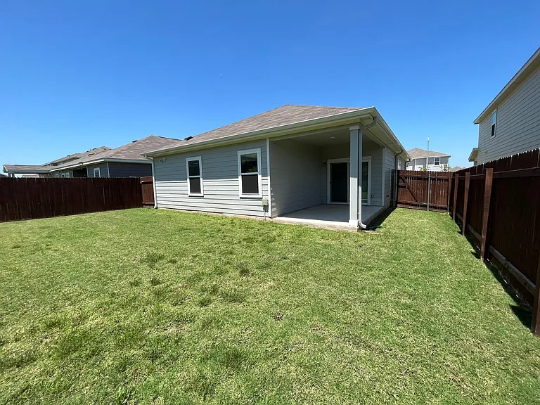 19317 Berringer Dr — Photo 4