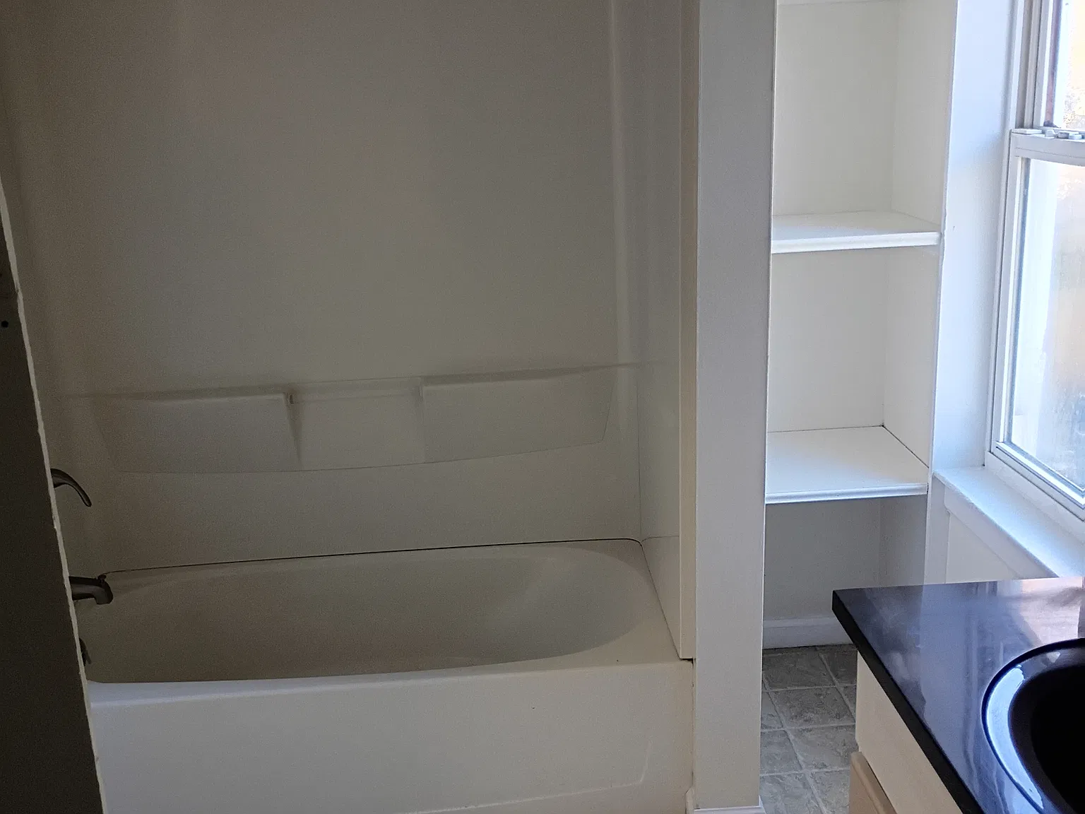 3 bed, $1,200 — Photo 3