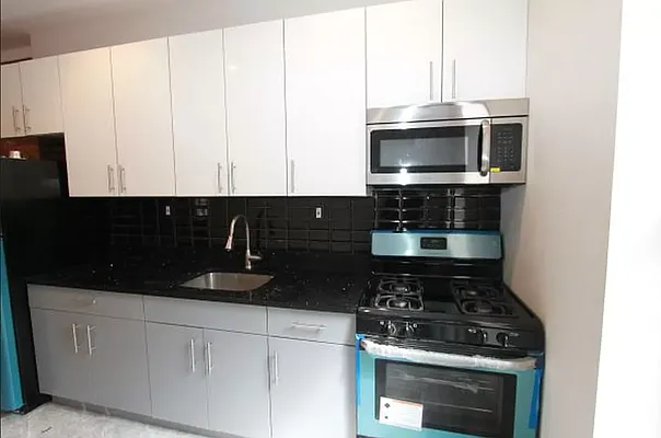 Rented by Bond New York | media 1