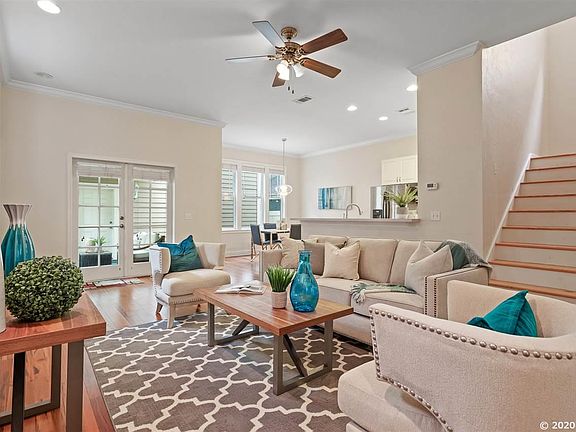 3rd image of 9108 SW 49th Pl