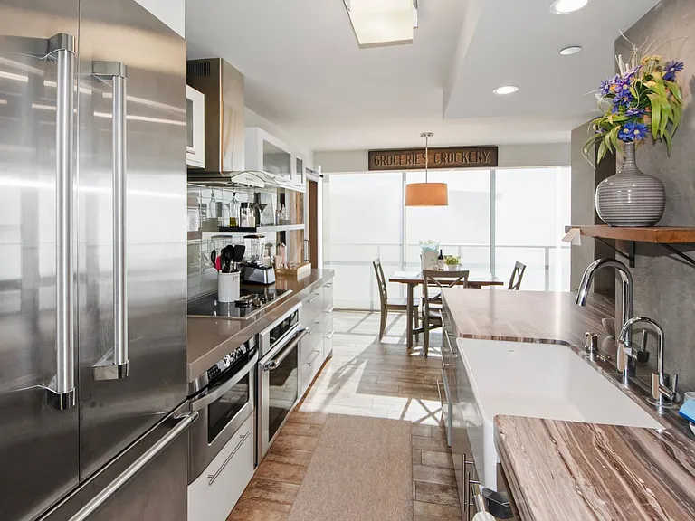 1810 Avenida Del Mundo #1509 — Photo 9
