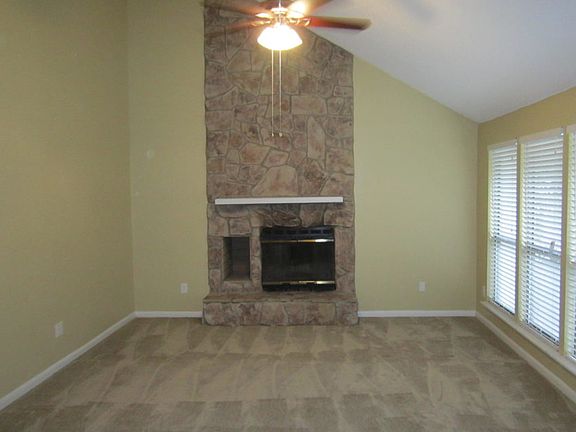 2nd image of 11463 Beacon Dr N