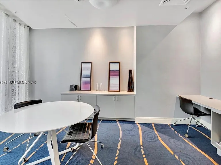 185 SW 7th St #3600 — Photo 25