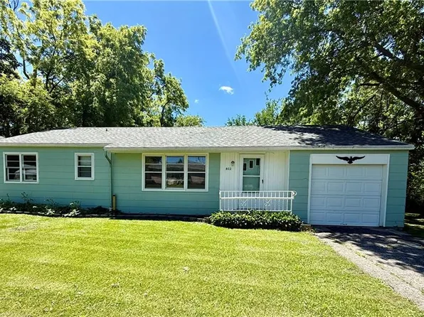 802 E Roseberry St, Hopkins, MO 64461