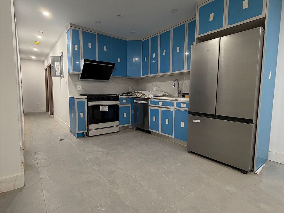 1st image of 139 Bay 14th St #1