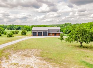 460 Rolling Hills Blvd, Alvord, TX 76225