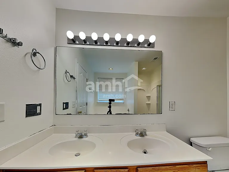 2526 Ingleside Dr — Photo 14
