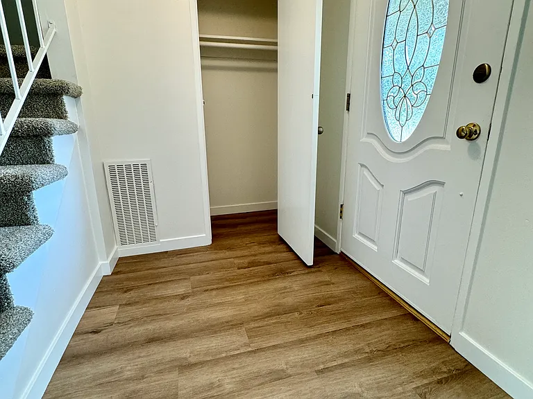 4543 Larwin Ave — Photo 4