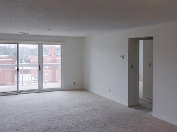 Chelsea Condos, 3330 Warrensville Center Rd #8a7b820cd, Beachwood, OH 44122