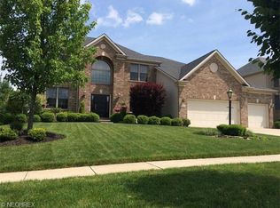 20340 Donegal Ln, Strongsville, OH 44149