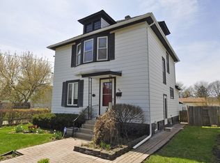 814 Hickory St, Waukegan, IL