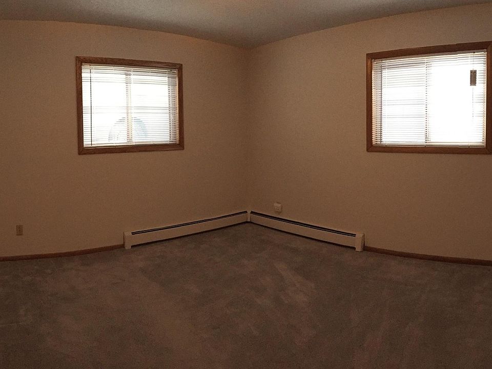 1st image of 911 23rd Ave S APT 2