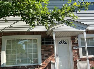 27796 Reo Rd #1, Grosse Ile, MI 48138