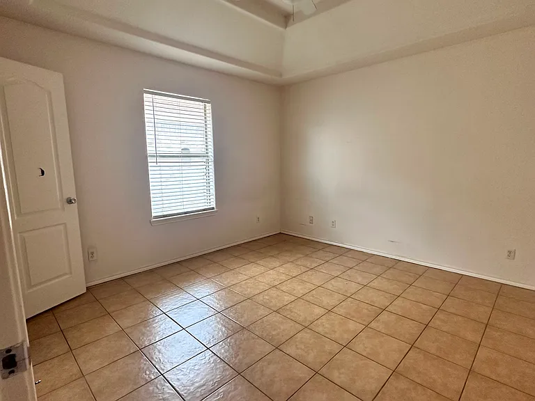 902 S Palm Dr #2 — Photo 6