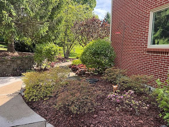 3rd image of 6713 Southknoll Dr