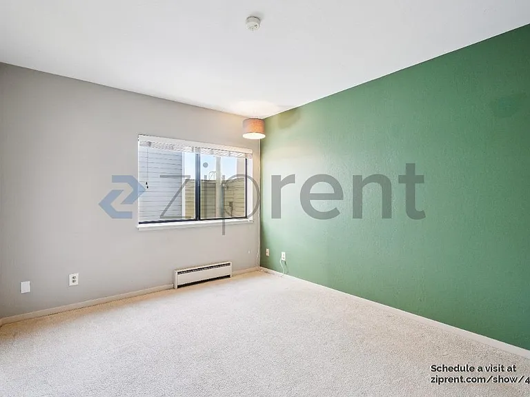 1350 California St #304 — Photo 11