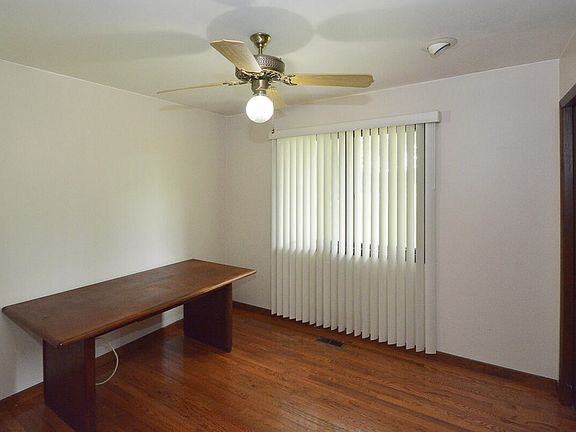 2nd image of 3886 S 35th St