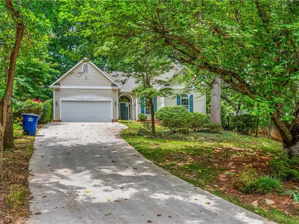 3960 Ebert Village Ct, Winston Salem, NC 27127