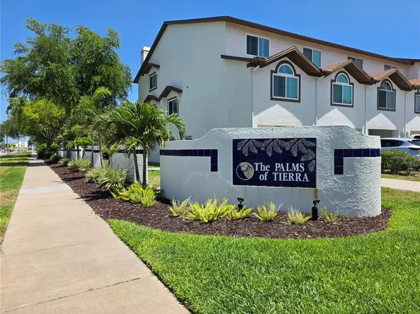 391 Madeira Cir, Tierra Verde, FL 33715