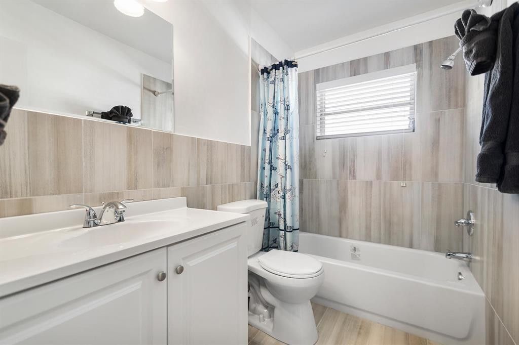 2501 NE 12TH Street, photo 6