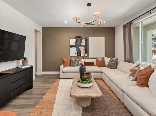 2526 Courtney Avenue, Santa Rosa, CA 95403