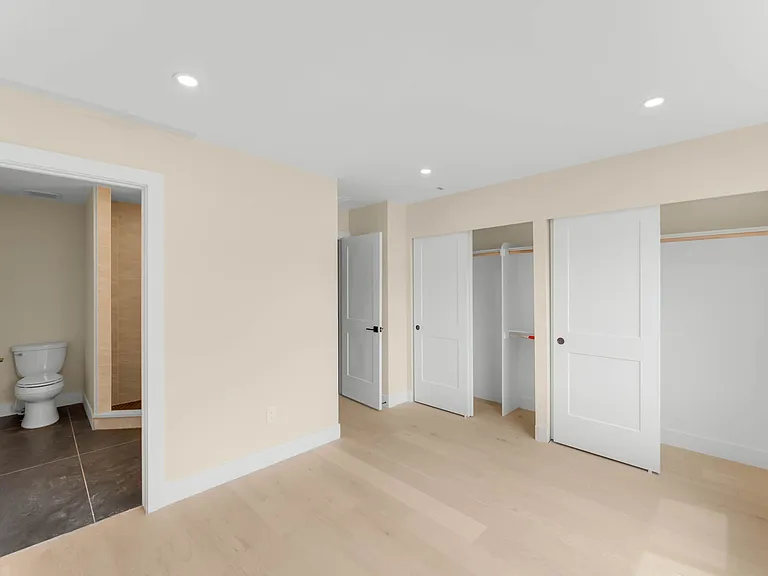 3463 Lawrence St — Photo 6
