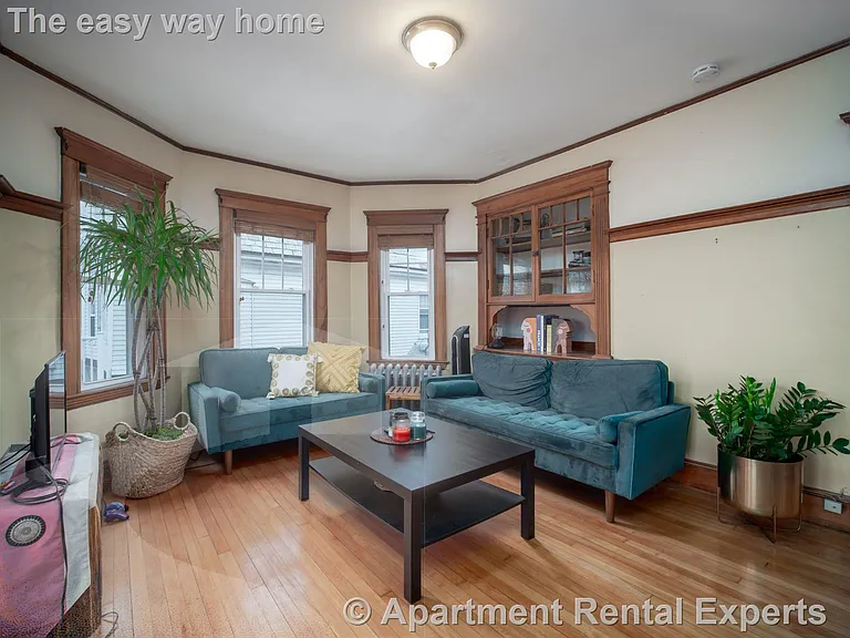 60 Powder House Blvd — Photo 14