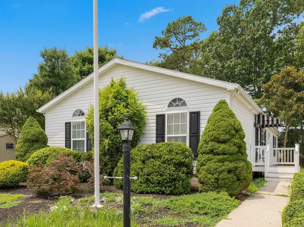 2 Sycamore Ln, Mays Landing, NJ 08330