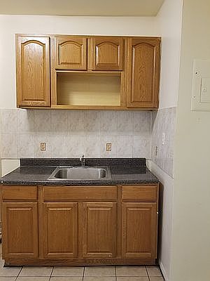 1st image of 378 Montgomery St APT 6