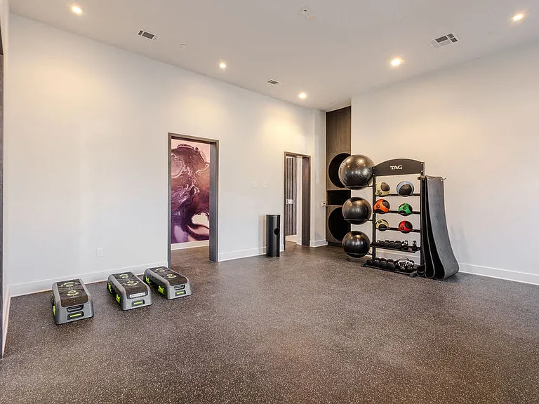 Tessa Matthews Homes, Townhomes and Apartments — Photo 31