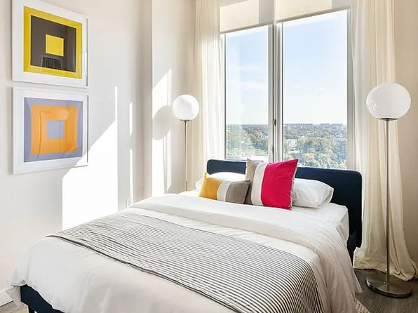 92-29 Guy R Brewer Boulevard image 3 of 18