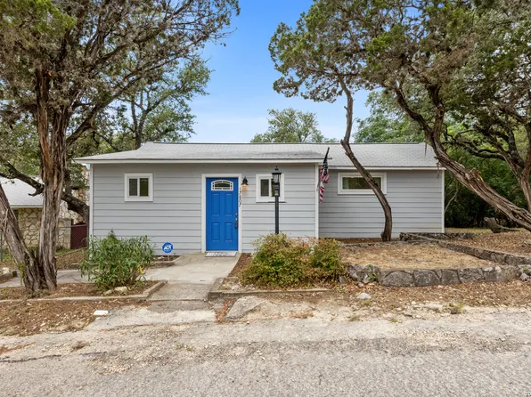17807 HILLTOP DR, Helotes, TX 78023