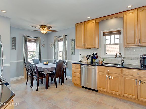 5th image of 960 Fenworth Blvd