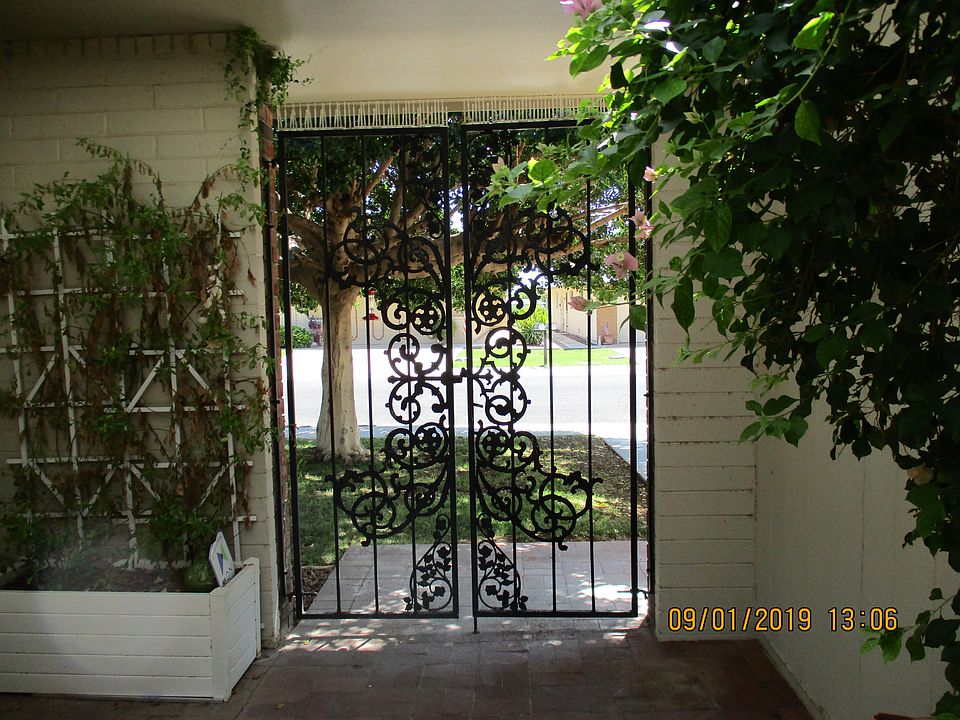 1st image of 10322 W Willowbrook Dr