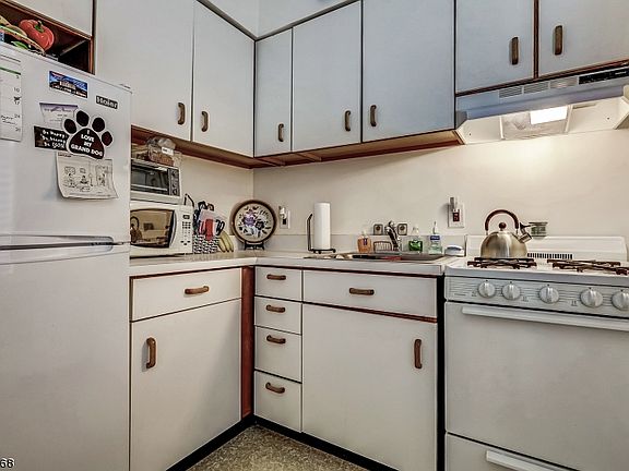 5th image of 12 Kirkwood Pl APT 3