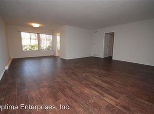 439 S Oakhurst Dr APT 01, Beverly Hills, CA 90212