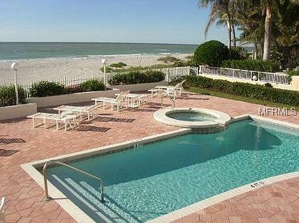 4th image of 19616 Gulf Blvd APT 402