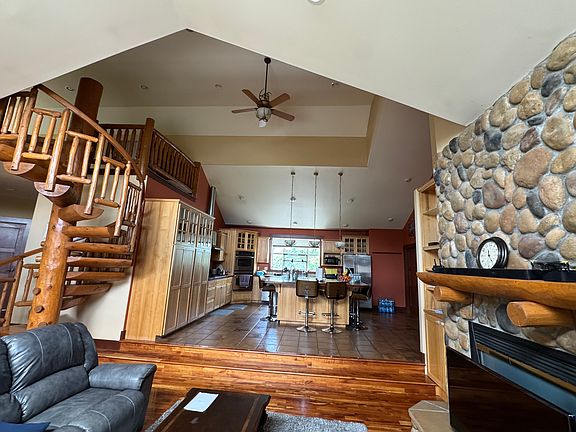 4th image of 37408 Auburn Enumclaw Rd SE