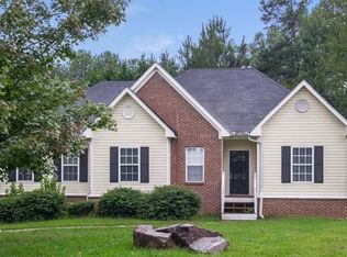 35 Red Leaf Dr, Dallas, GA 30157