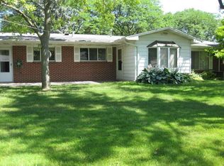 1906 Garside Dr, Essexville, MI