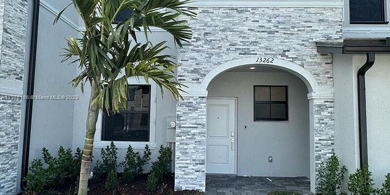 1st image of 13262 SW 285th St