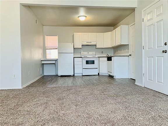 3rd image of 839 East Dr APT 7
