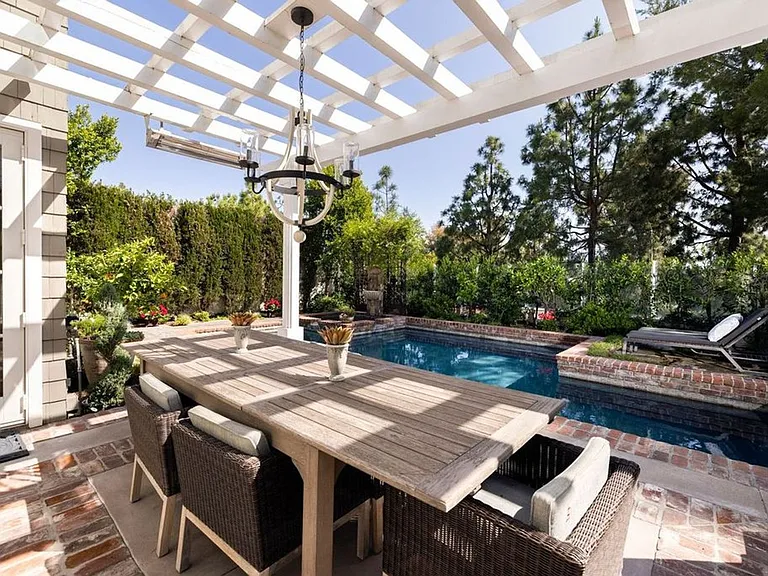 21 Turnberry Dr — Photo 24