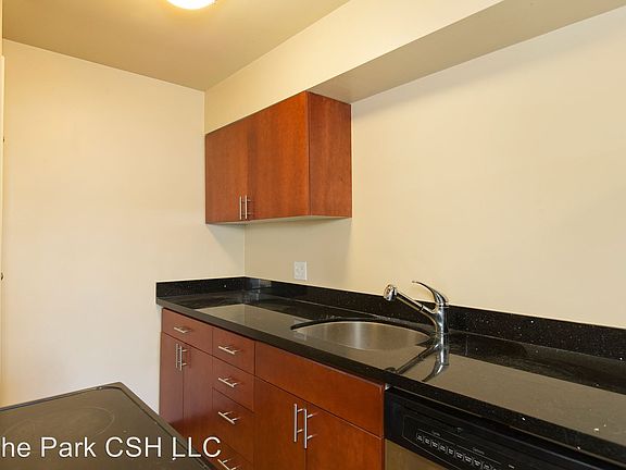 3rd image of 1205 Queen Anne Ave N APT 306