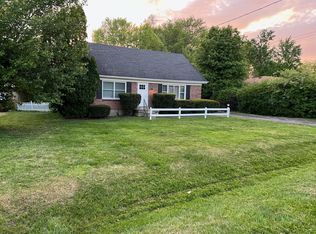 10416 Whipps Mill Rd, Louisville, KY 40223