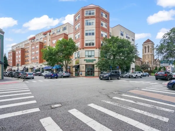 48 S Park St #502, Montclair Twp., NJ 07042